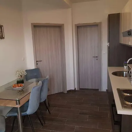 Apartament Luce I Miho