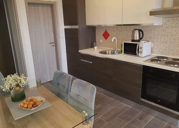 Luce I Miho Apartamento Nin